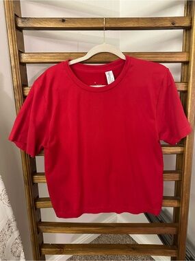 a new day Short Sleeve Crewneck Tee in Red